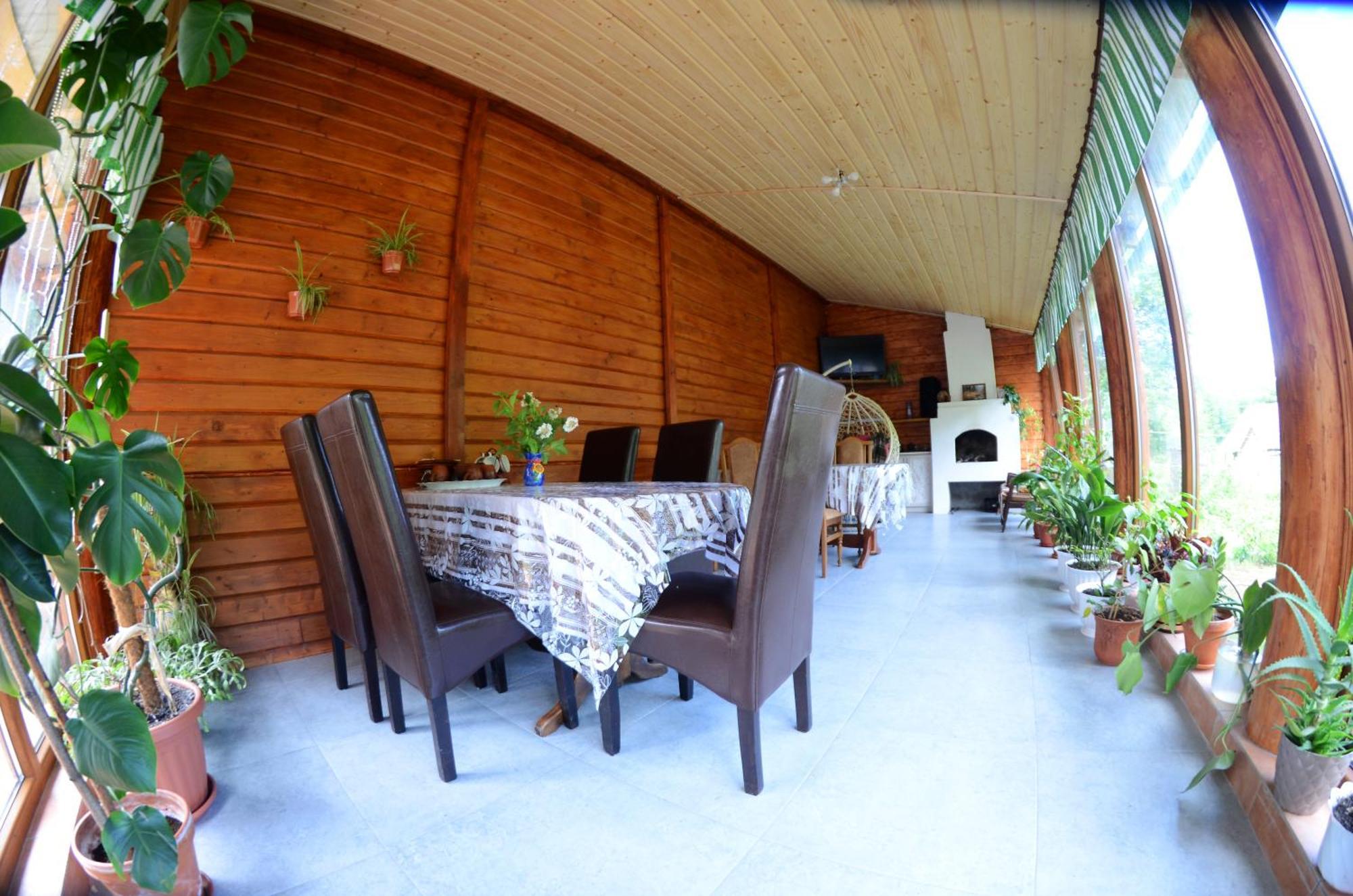 Hotel Gostynnyi Dvir U Marichky Lazeshchyna Exterior foto