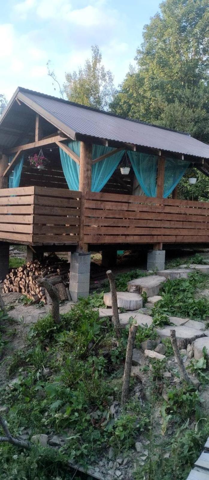 Hotel Gostynnyi Dvir U Marichky Lazeshchyna Exterior foto